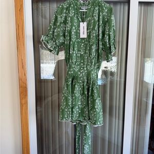NWT Juliet Dunn Green and White Floral Blouson Dress